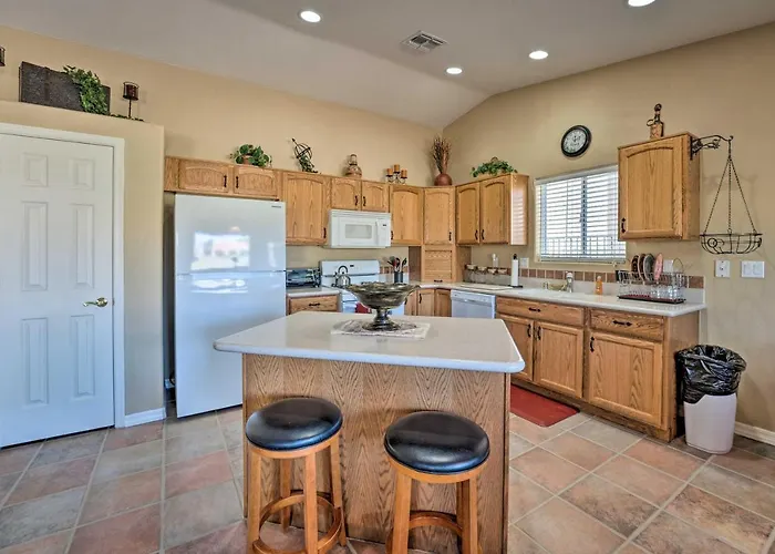Mohave Family W/ Golf Course Views!