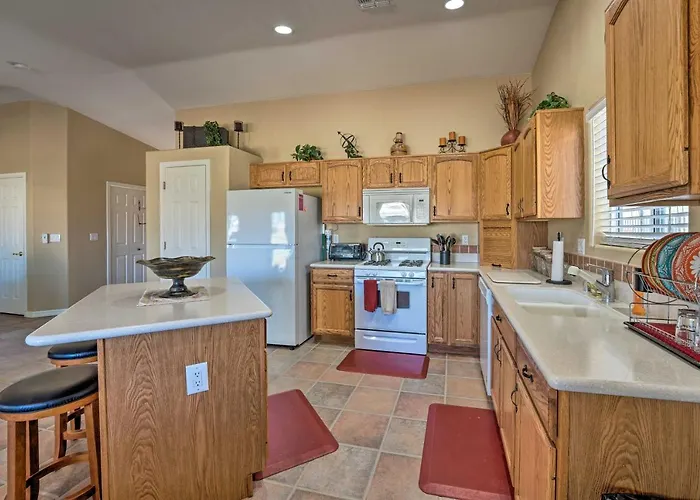 Mohave Family W/ Golf Course Views! Ferienhaus